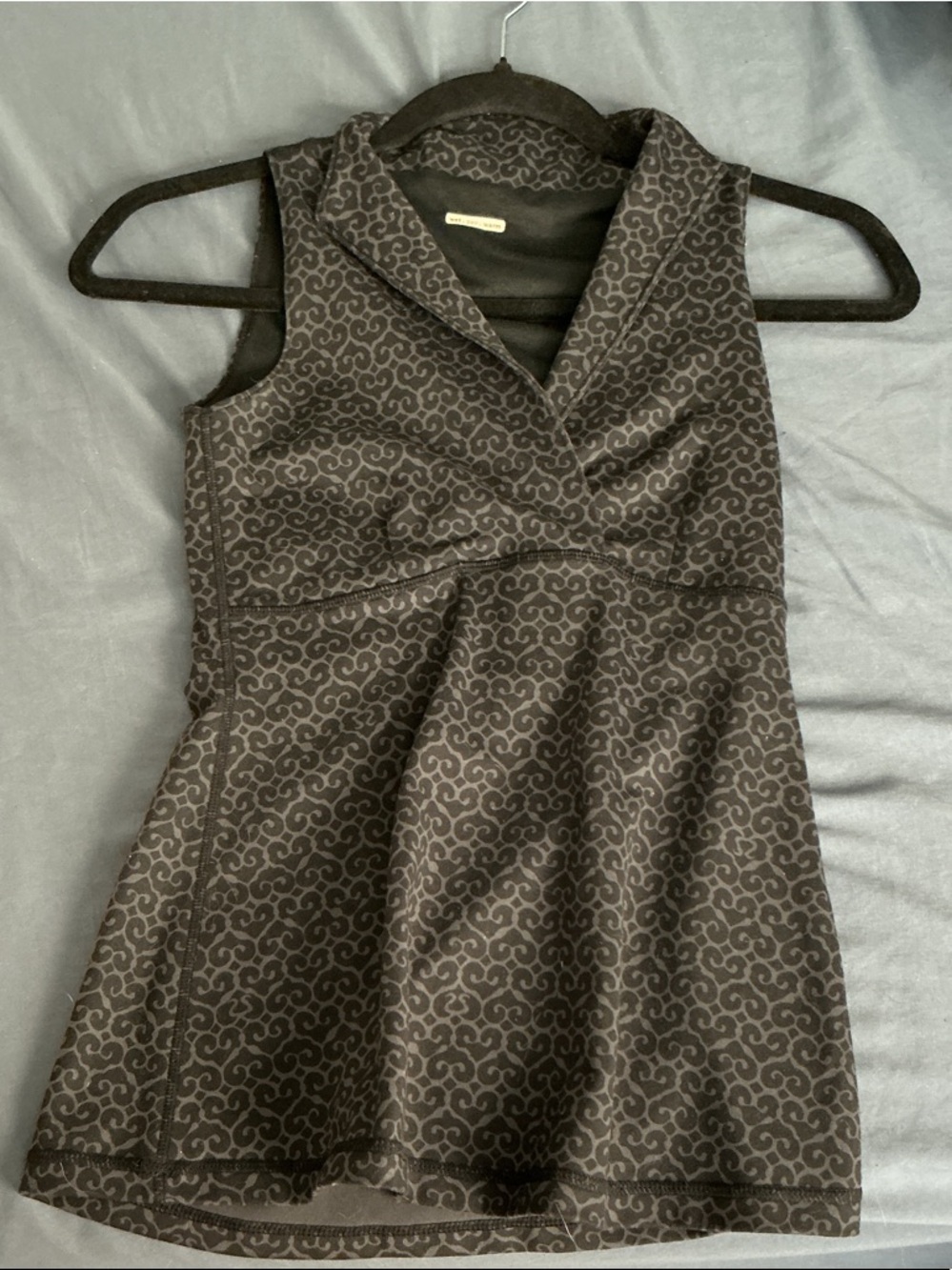 lululemon athletica Brown Patterned Sleeveless Tank Top